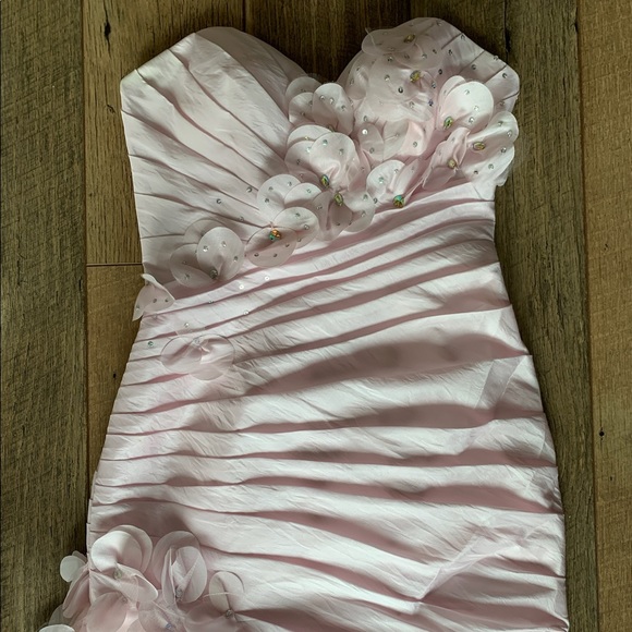 Blush Pink Prom Dress Size 2 - Picture 3 of 6